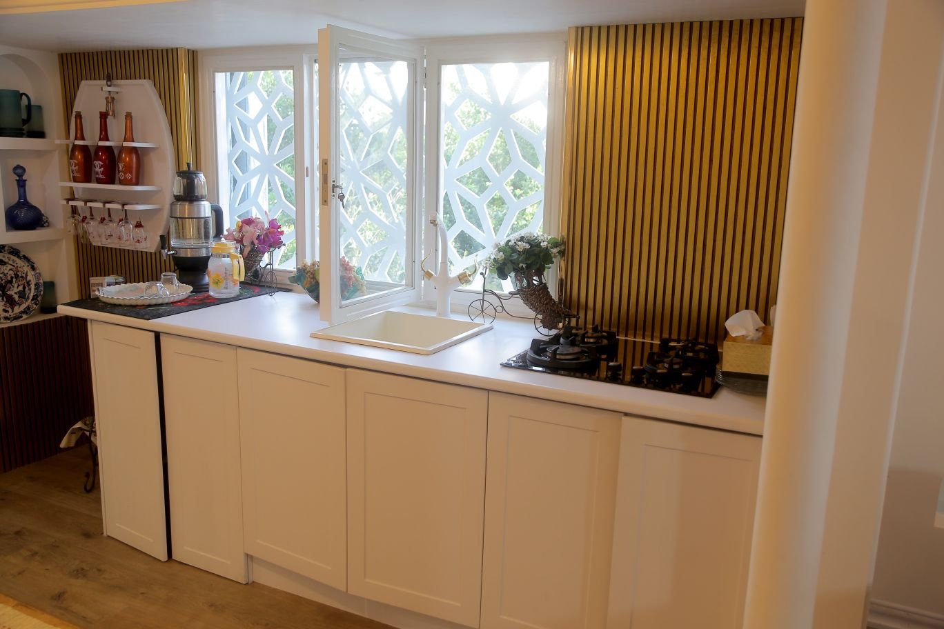 ویلا سه خوابه عمارت سفید