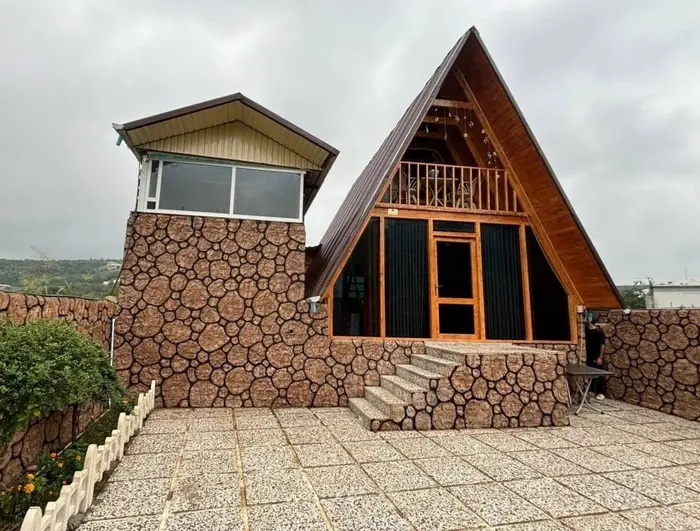 کلبه یک خوابه سوئیسی استخردار آبگرم تیدا