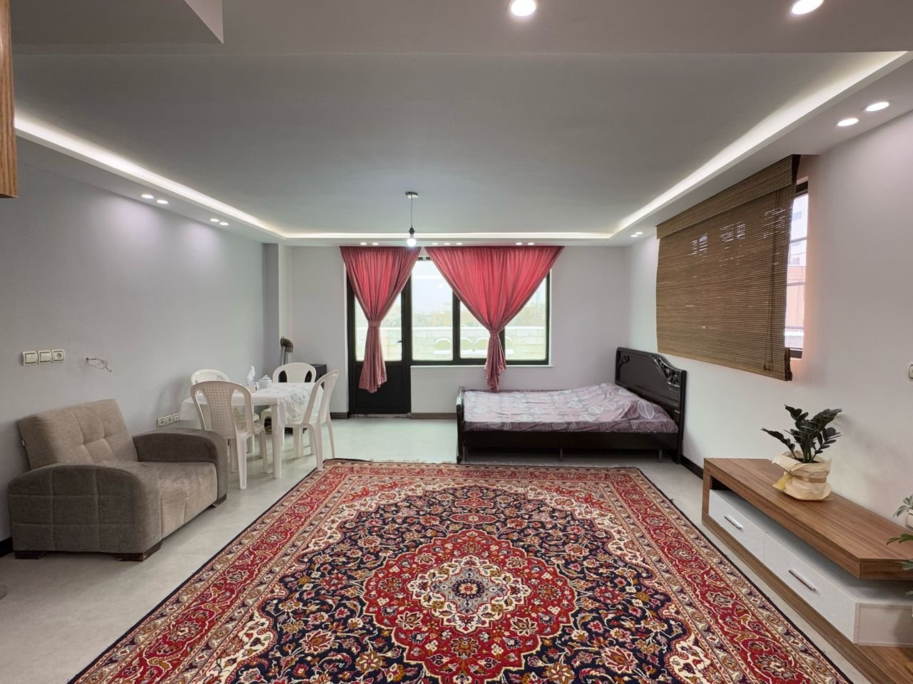 یک خوابه هفت تیر 13