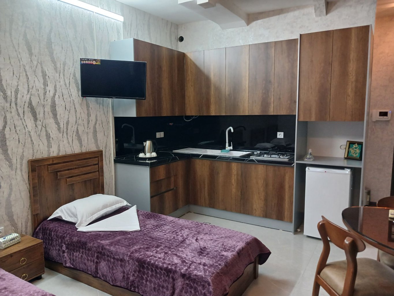 سوئیت فلت یاس کبود 3