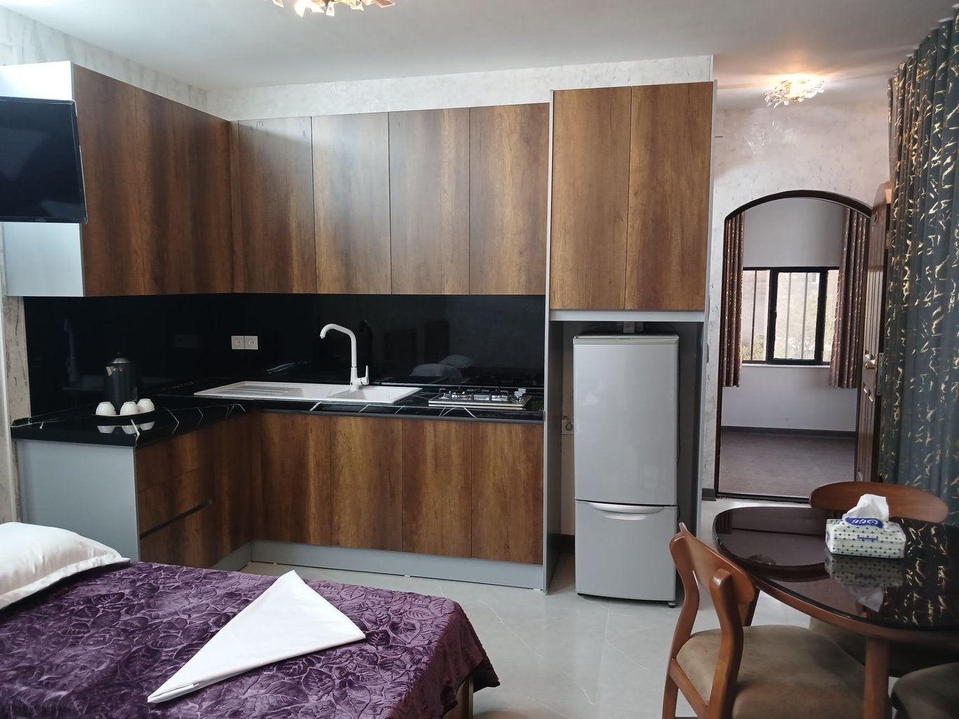 سوئیت فلت یاس کبود 3