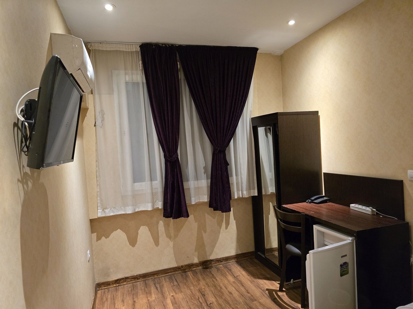 مجتمع اقامتگاهی سپند نجات اللهی - واحد یک تخته