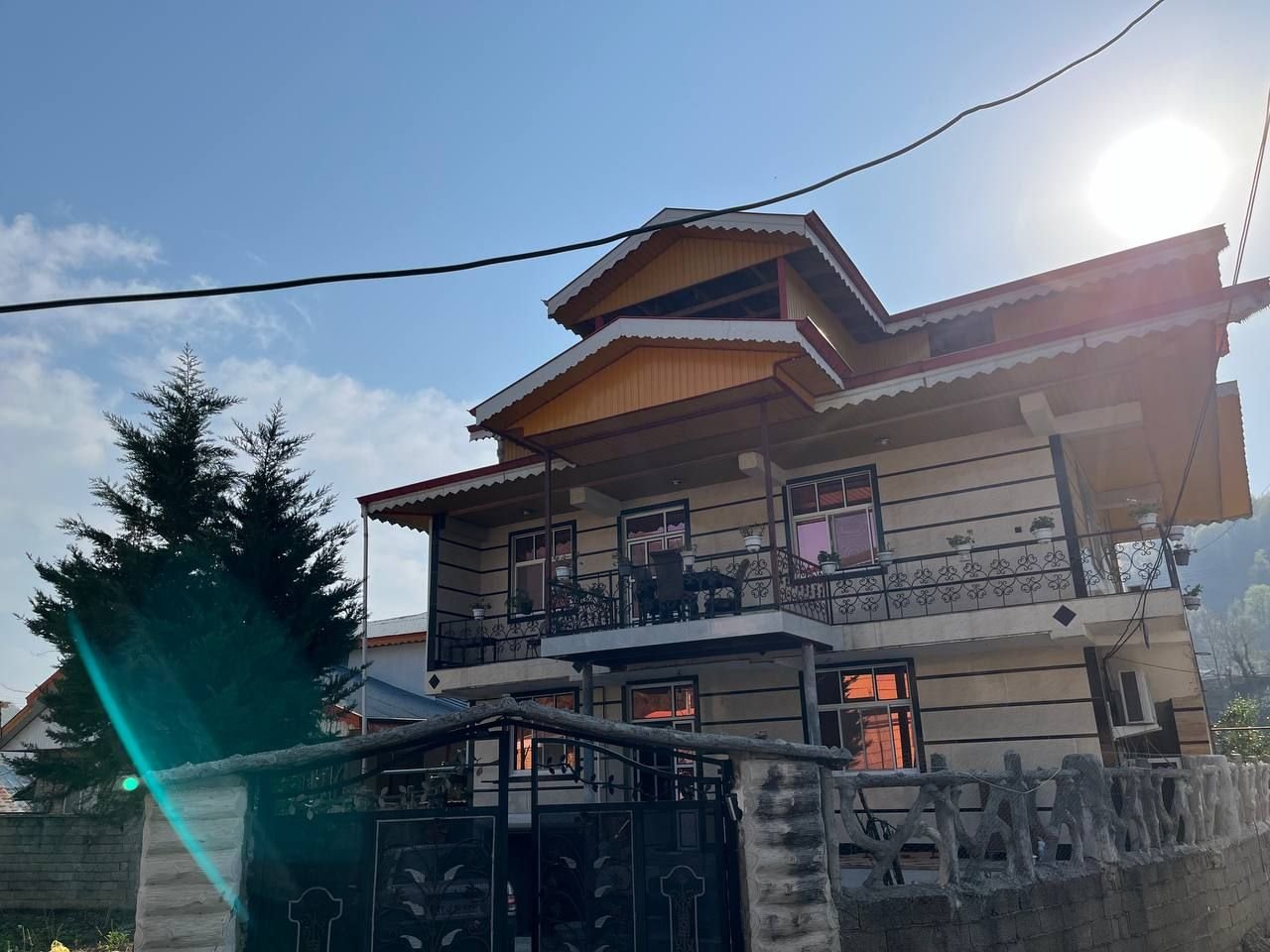 دوخوابه جنگلی زرهون