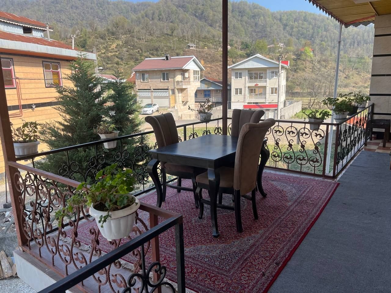 دوخوابه جنگلی زرهون