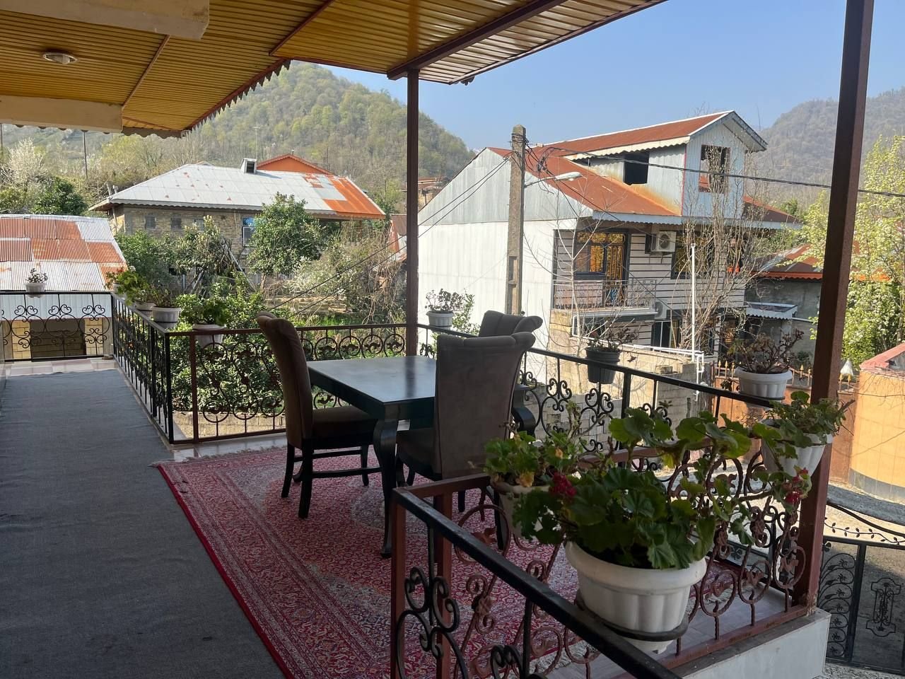 دوخوابه جنگلی زرهون