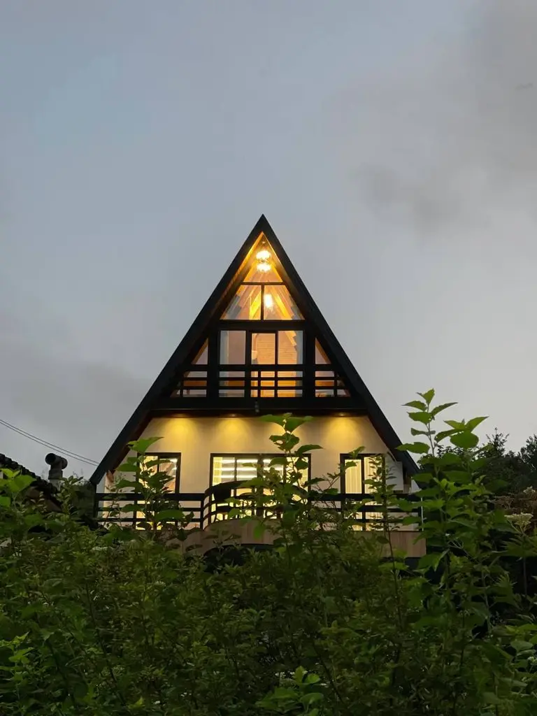 کلبه دوخوابه سوئیسی داروین