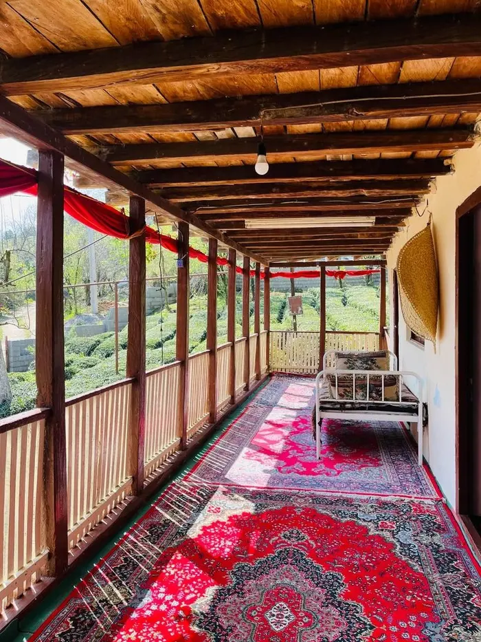 اقامتگاه سنتی قلعه رودخان - واحد میهمان - ایوان همکف