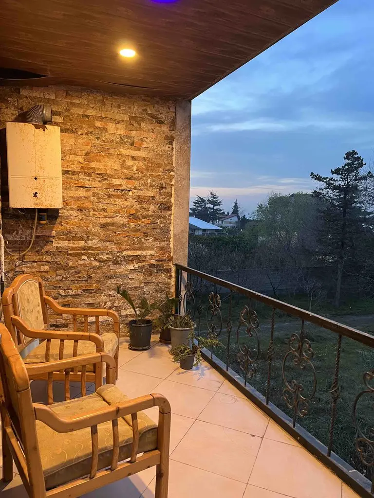 آپارتمان دوخوابه ساحل 10 واحد 1 - تراس