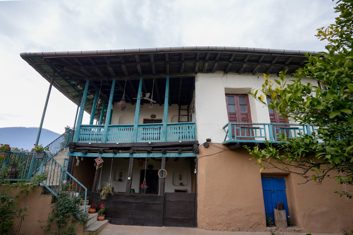 بومگردی کندوج  1 - واحد منظر خانم