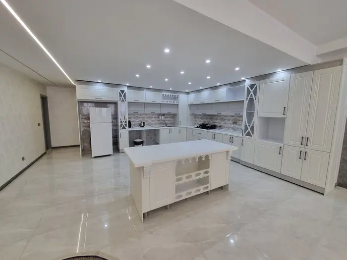 آپارتمان سه خوابه تاکستان