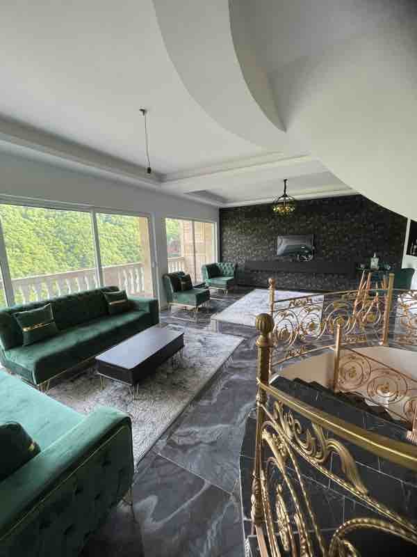 ویلا شش خوابه لوکس استخر آبگرمدار جنگلی - انتخاب عنوان تصویر