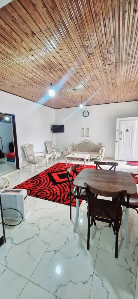 ویلا دوخوابه استخردار آبگرم حسینی خواه