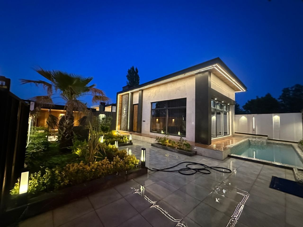 دوخوابه استخردار آبگرم زیتون