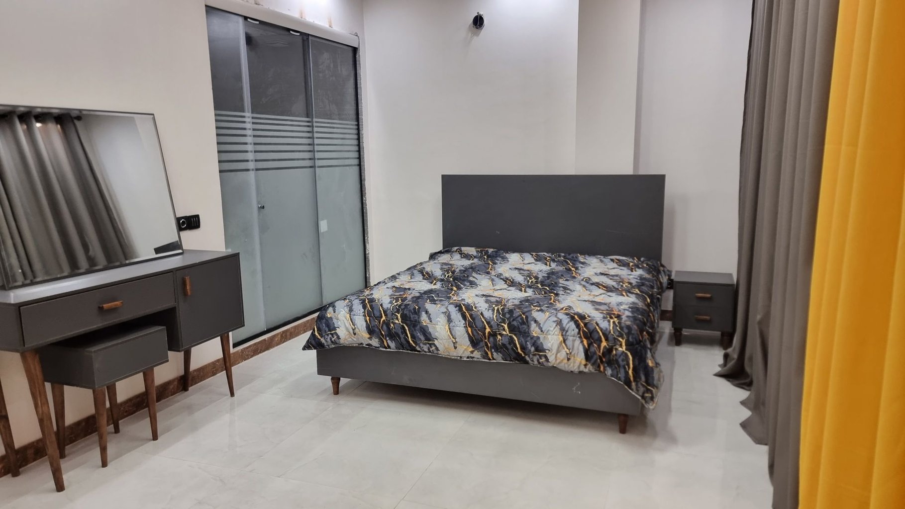 سه خوابه استخردار آبگرم بلک