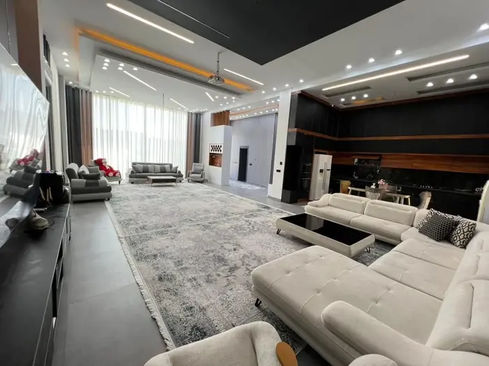 ویلا دوخوابه استخردار آبگرم تیارا