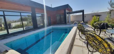 ویلا دوخوابه استخردار آبگرم ویالون ۲