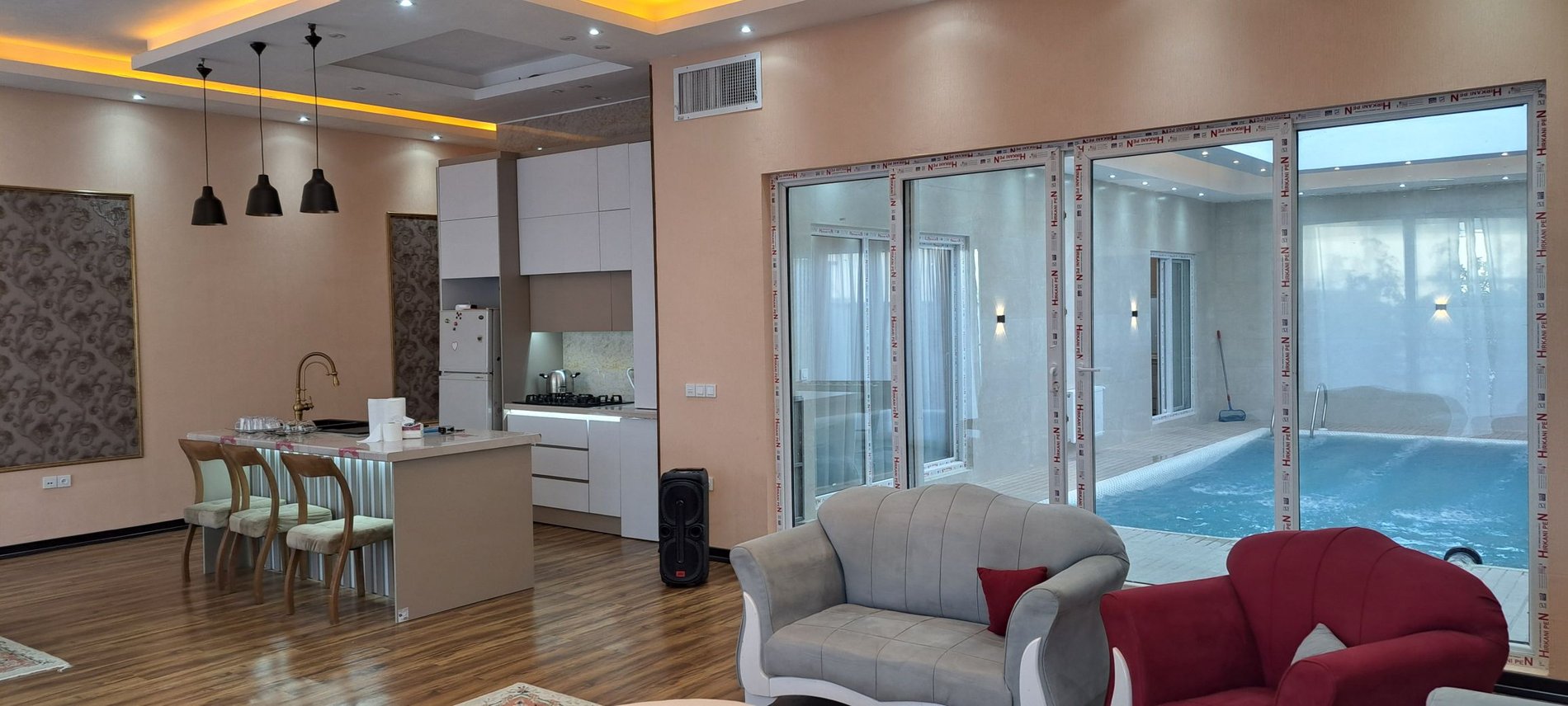 ویلا دوخوابه استخردار آبگرم آسا