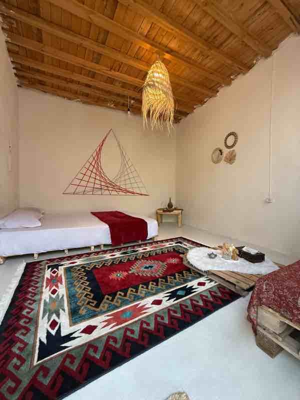 مجتمع اقامتگاهی اقامتگاه بومگردی حاثور - اتاق نور - انتخاب عنوان تصویر