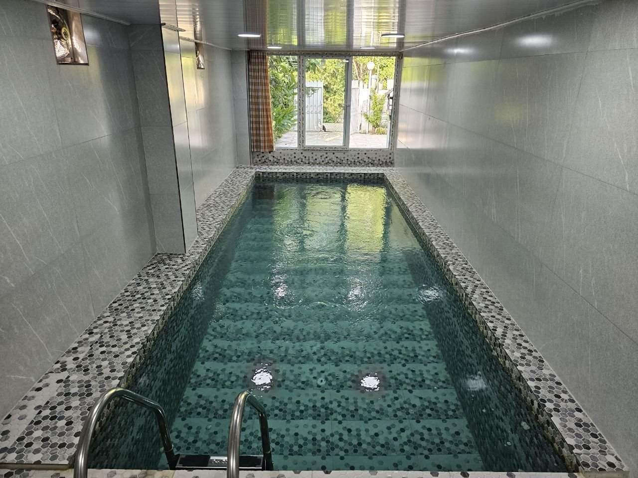 سه خوابه استخر دار مانی ۲