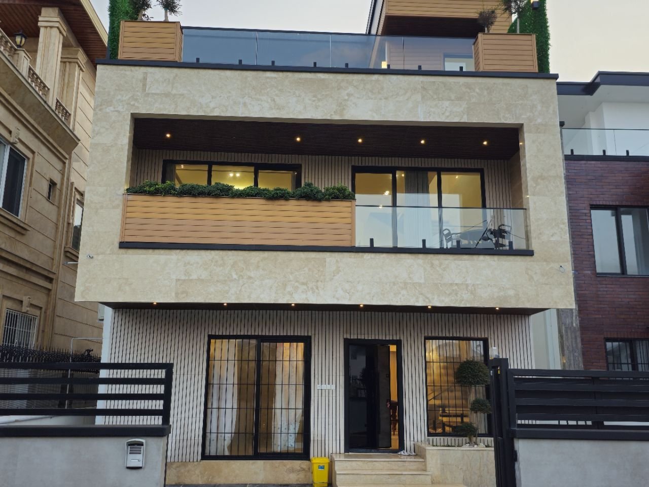 سه خوابه جنگلی استخردار افشین