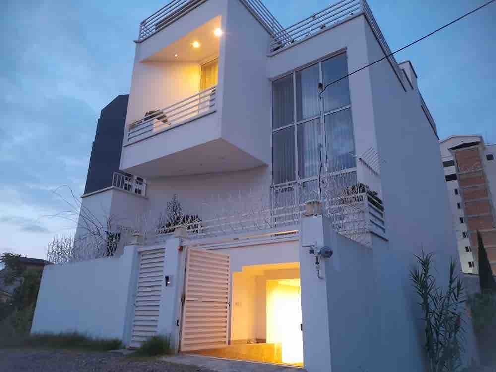 ویلا سه خوابه استخردار آبگرم دروازه سفید