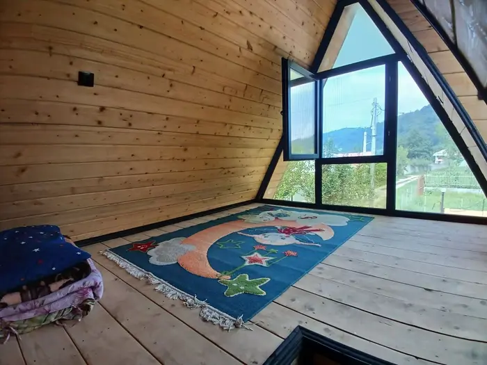 کلبه دوخوابه سوئیسی خاتون