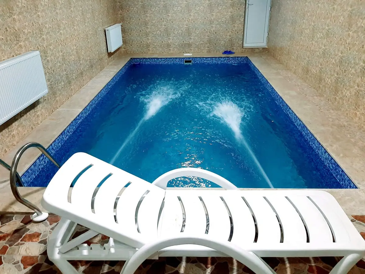 ویلا یک خوابه استخردار آبگرم سید آرین