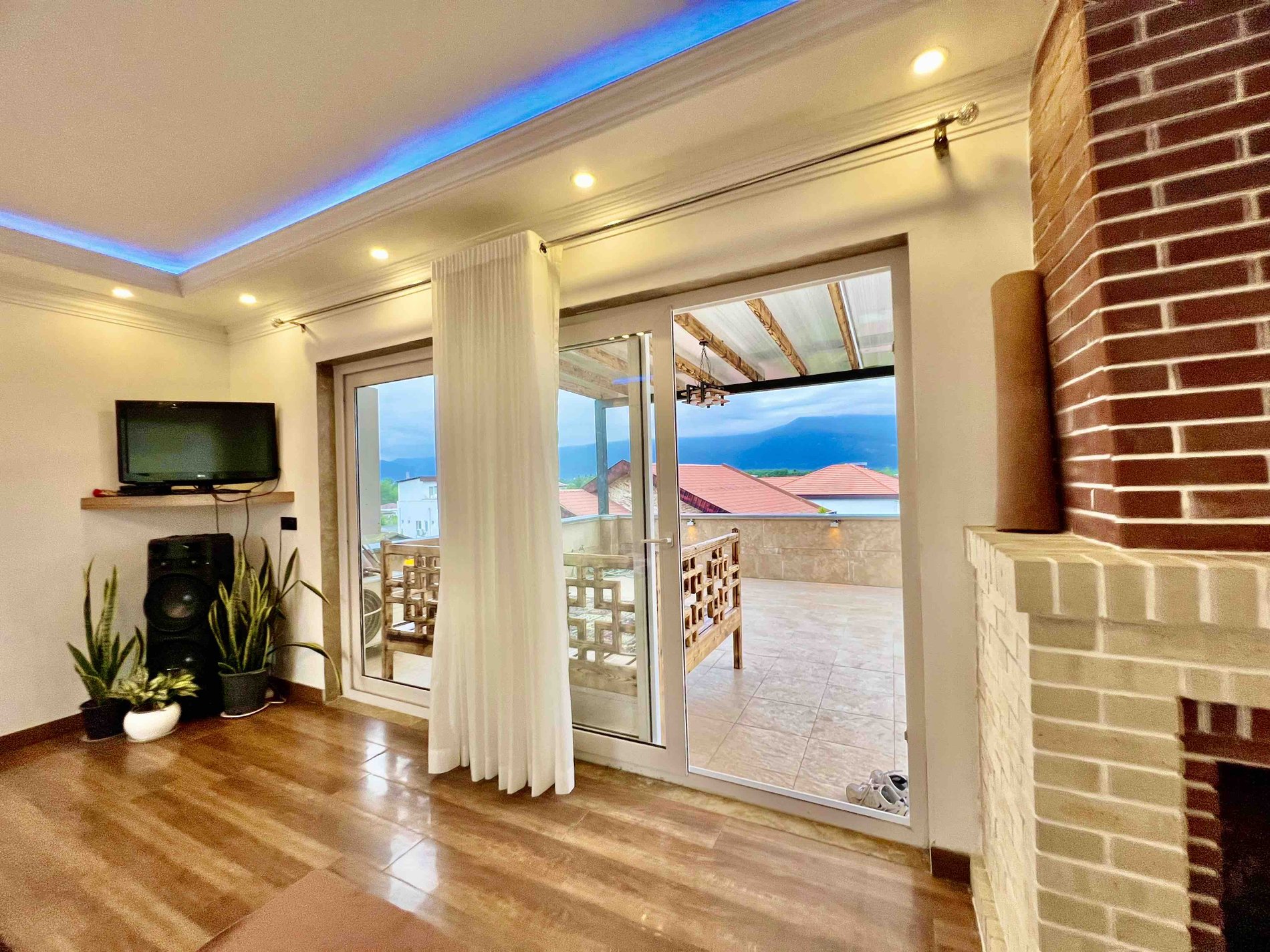 سوئیت فلت حسینی 1