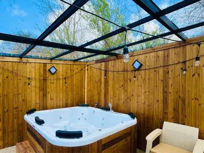 کلبه فلت شیشه ای یارا