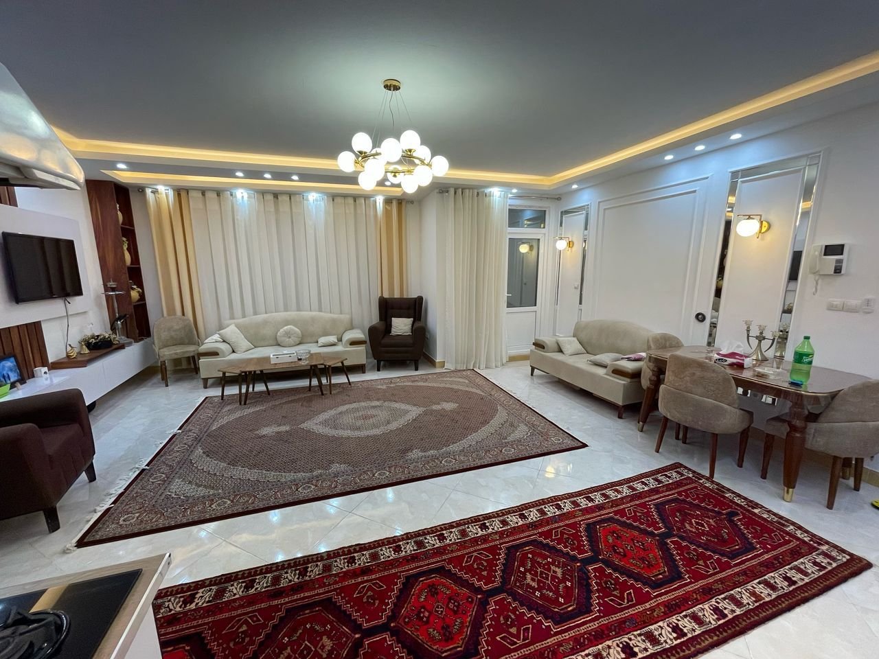 آپارتمان یک خوابه قارتال ۱ - حال پذیرایی