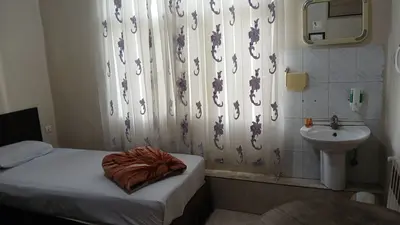 مسافرخانه آرین - واحد دوتخته 109