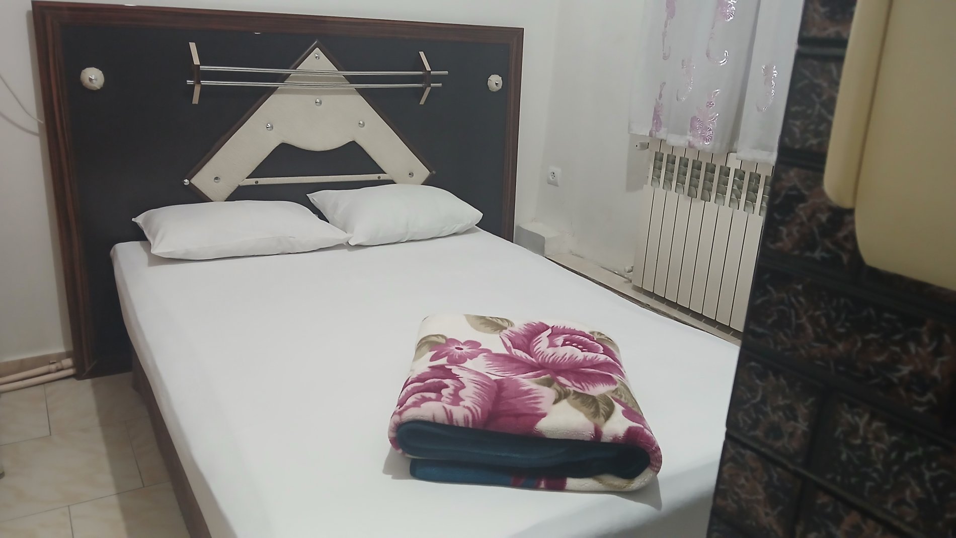 مسافرخانه آرین - واحد دوتخته دبل خانواده