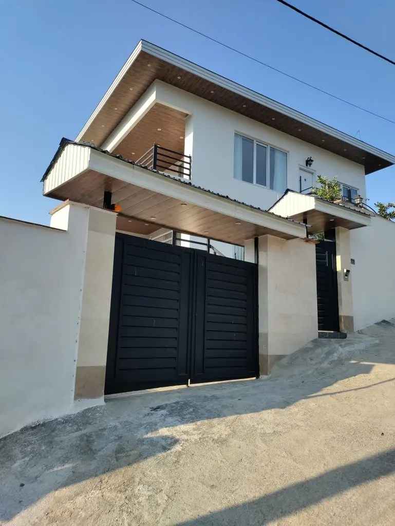 آپارتمان دوخوابه نورسا - درب ورودی ماشین رو ریموت دار