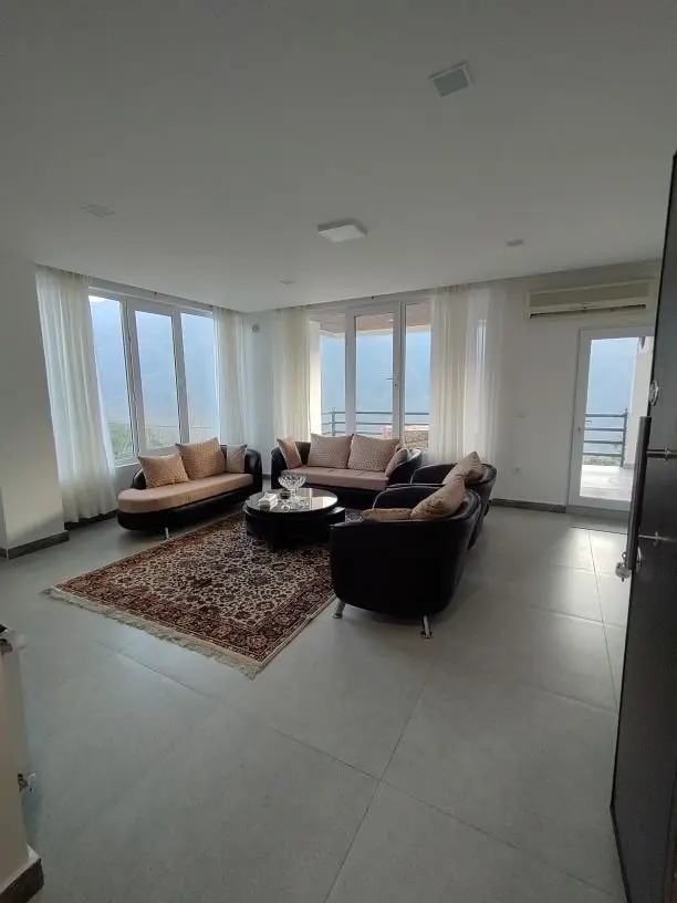 آپارتمان دوخوابه نورسا - پذیرایی  