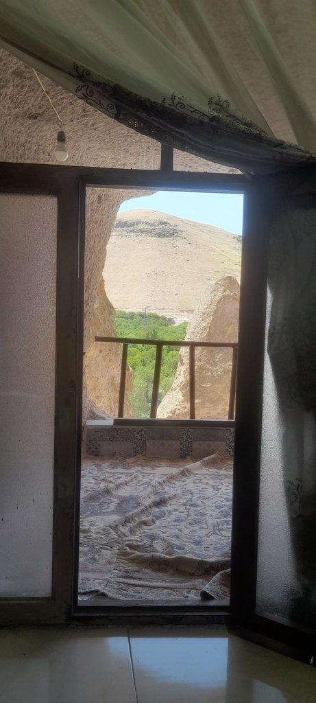 سوئیت فلت نایب 2