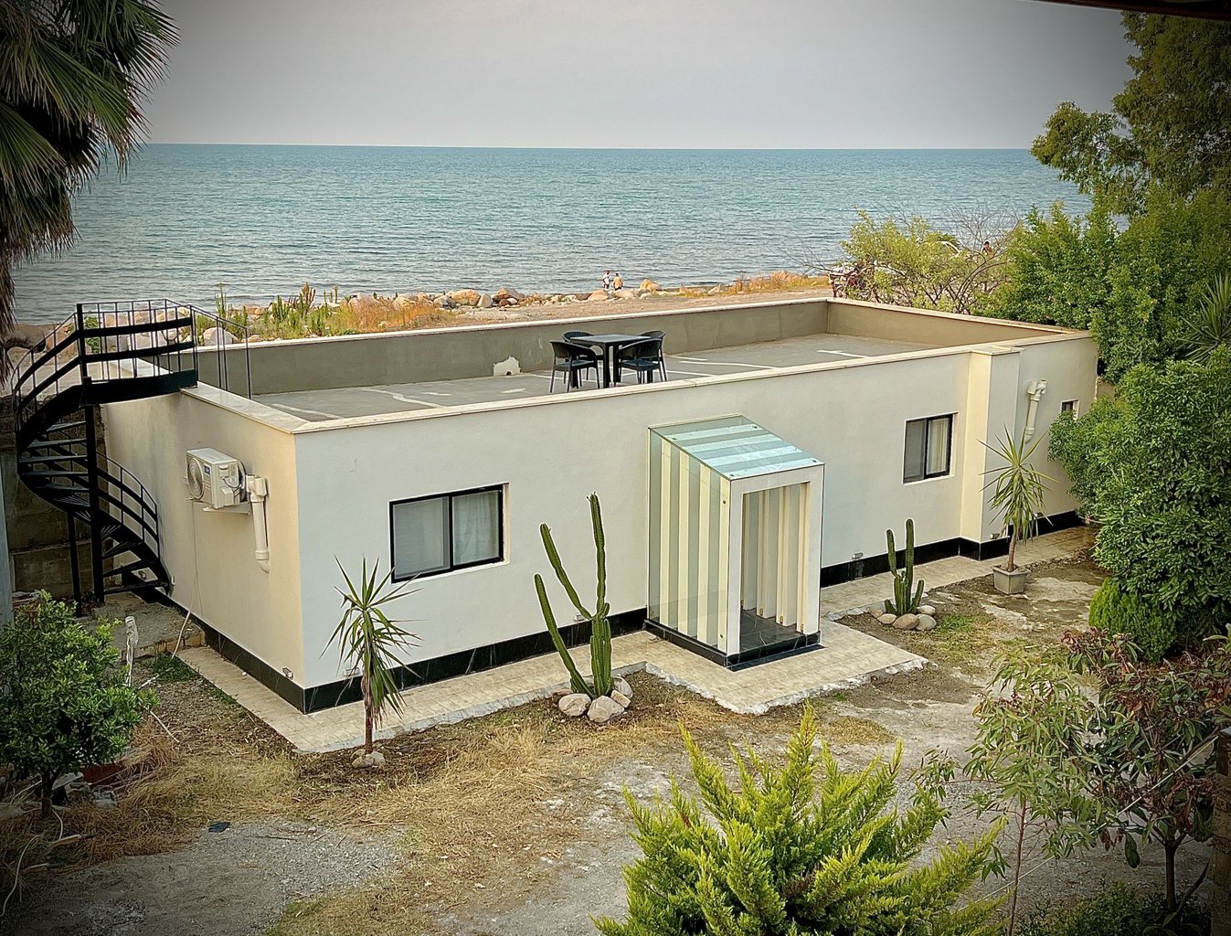 ویلا دوخوابه ساحلی فانوس دریا