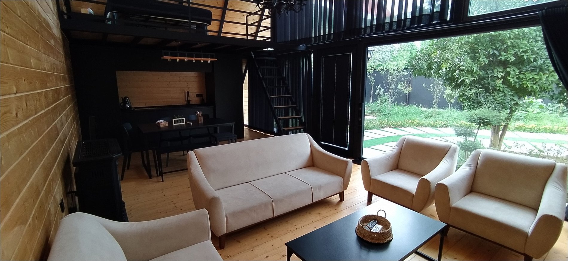 یک خوابه سوئیسی جکوزی دار منطقه آزاد