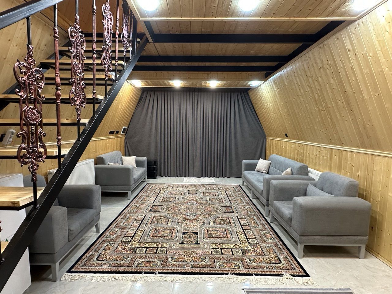 دوخوابه سوئیسی هانا