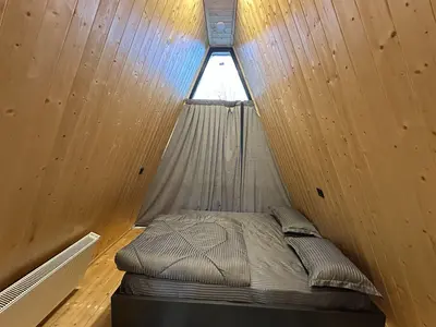 کلبه دوخوابه سوئیسی هانا