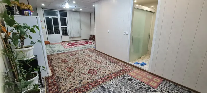 سوئیت یک خوابه میدان معلم - پذیرایی عکس ۳