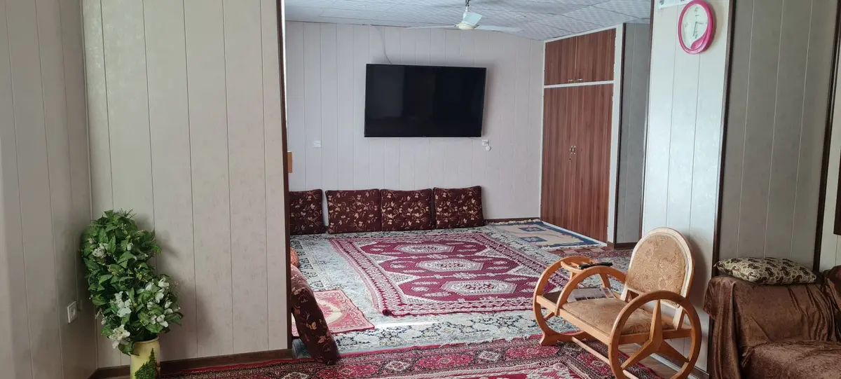 سوئیت یک خوابه میدان معلم - پذیرایی عکس ۲