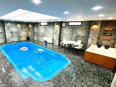 کلبه دوخوابه سوئیسی استخردار آبگرم گل مریم