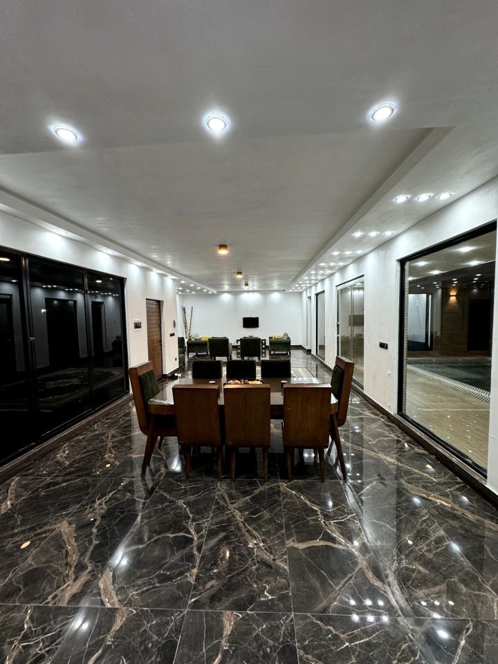 ویلا دوخوابه استخردار آبگرم ناروَن