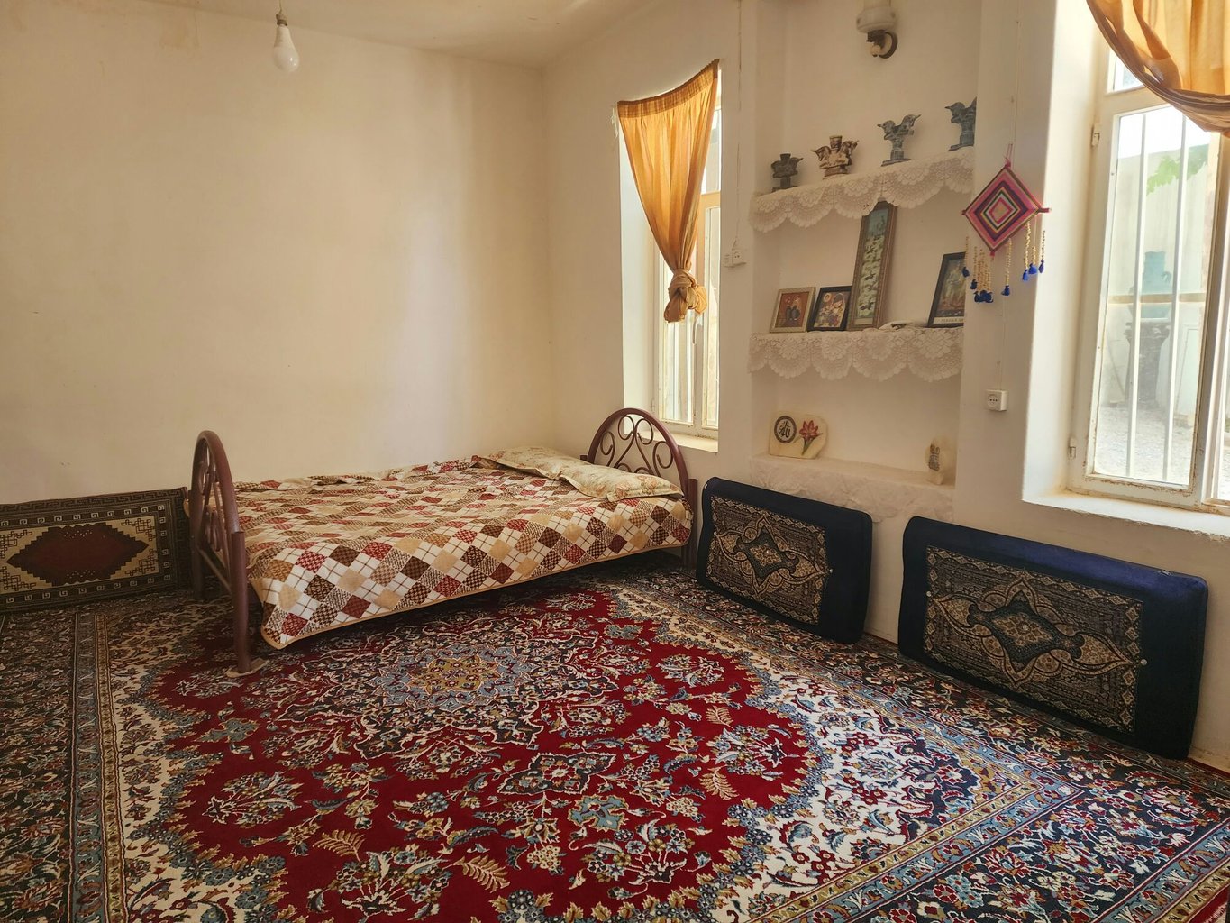 سوئیت دوخوابه بابا حسین 1 - اتاق خواب