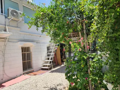 سوئیت دوخوابه بابا حسین 1