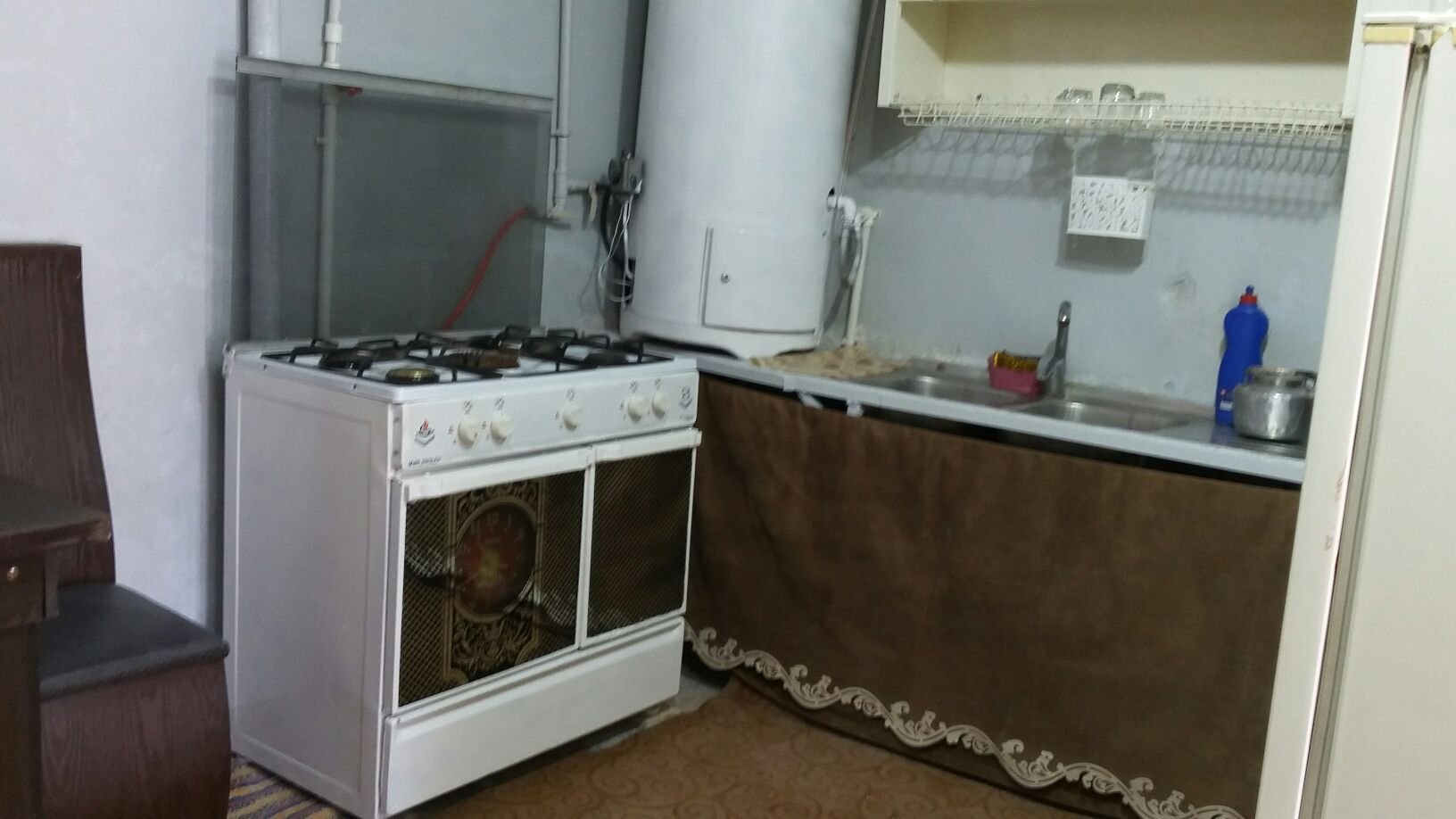 سوئیت دوخوابه بابا حسین 1 - آشپز خانه 