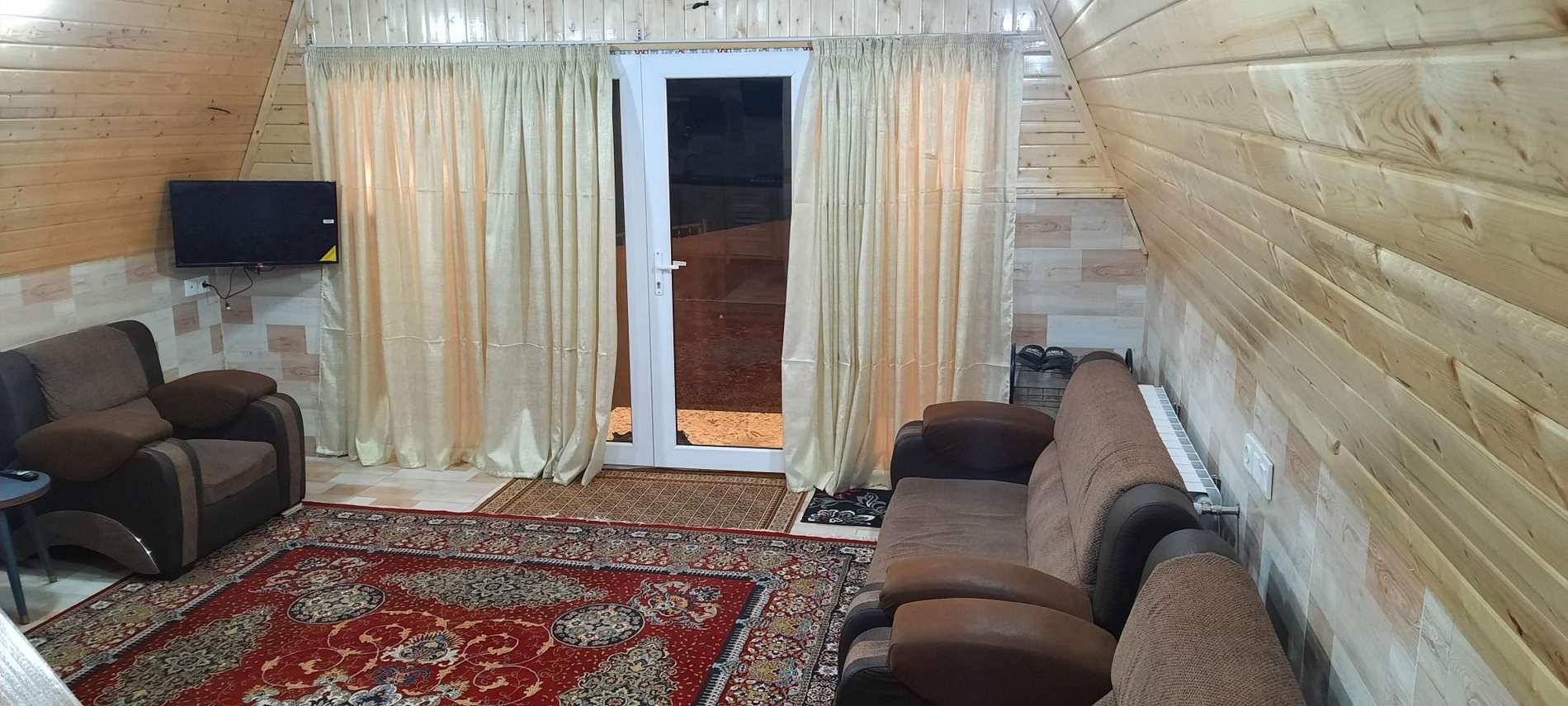 کلبه یک خوابه سوئیسی شاهکلا