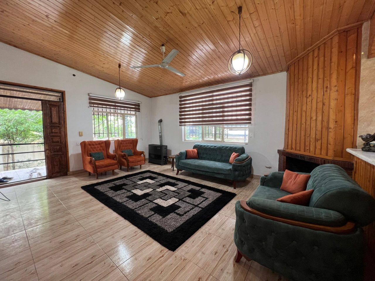 ویلا دوخوابه ساحلی گل پامچال 1