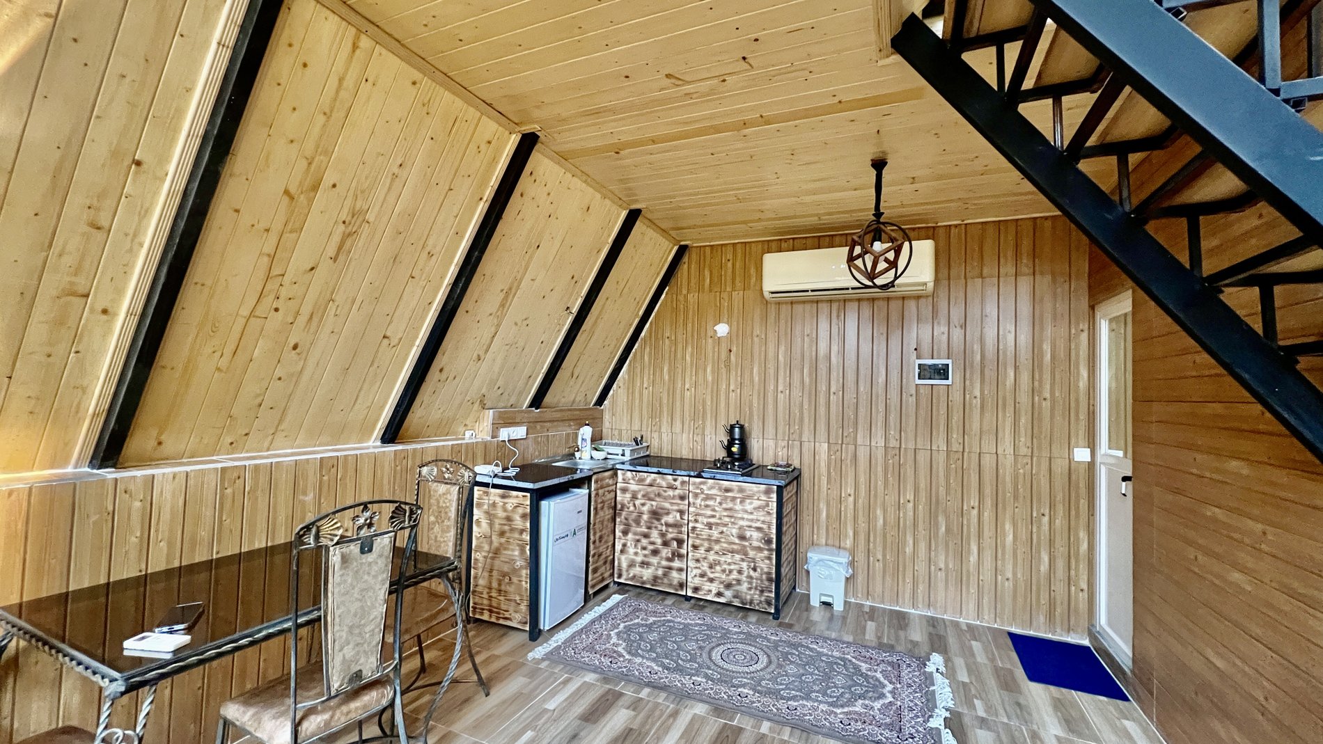 کلبه یک خوابه جنگلی الیمالات ۱