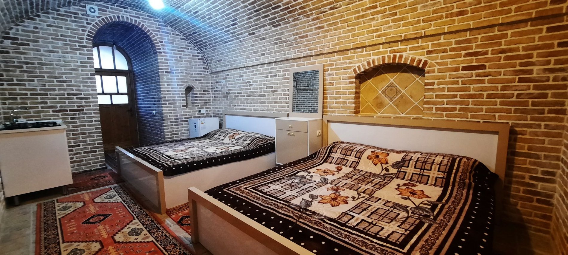 تقی زاده - ساینا